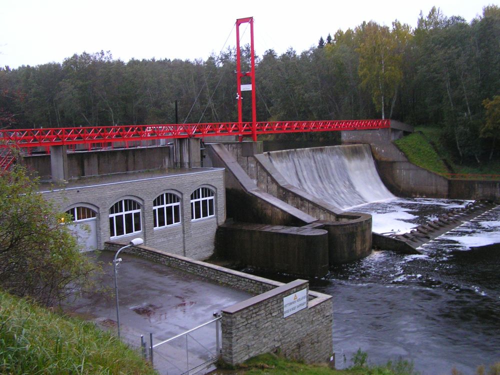 Linnamäe hüdroelektrijaam töötava ülevooluga