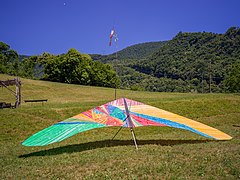 Deltaplano a Gardone Riviera Lago di Garda.jpg