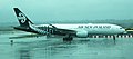 Air New Zealand B777 ZK-OKE – Vancouver CYVR – (2019-01-03).jpg