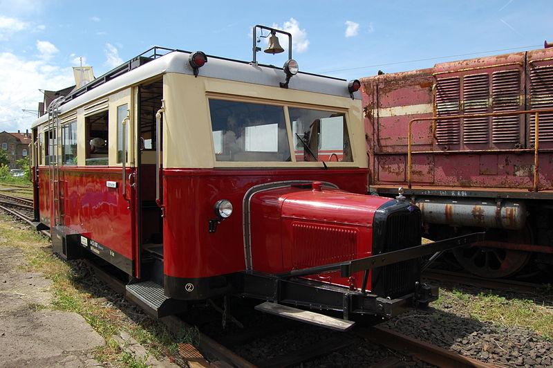 File:Schienenbus Wismar.jpg