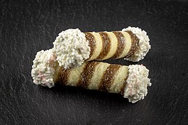 2018-12-20-Turkish pastry with cream filling-1253.jpg
